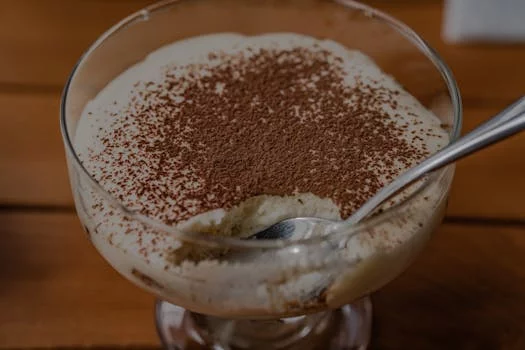 tiramisu classic italian dessert coffee